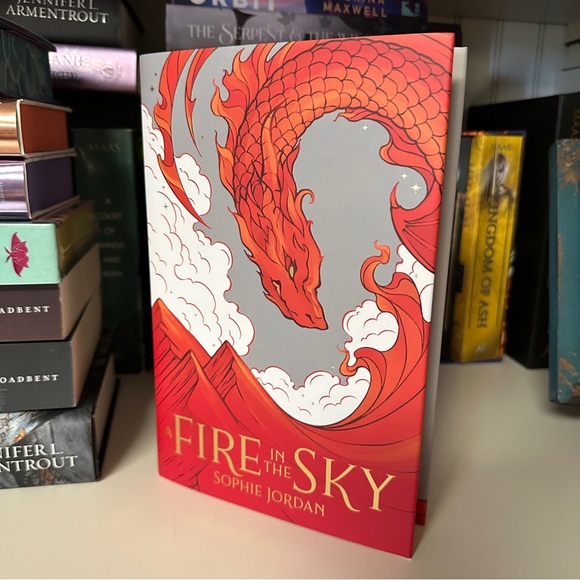 A Fire in the Sky Fairyloot Edition Signed by the Author Sprayed Edges - Picture 2 of 9